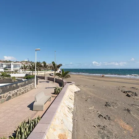 Front Papagayos 아파트 *