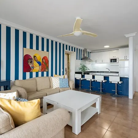 Front Papagayos Lejlighed